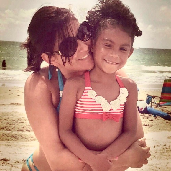 Hi, welcome to my closet!! - Picture 4 of 7